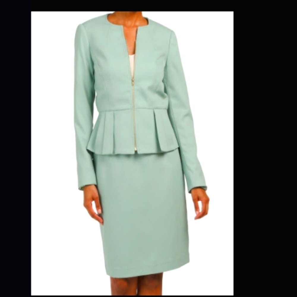 Tahari Suit! SAGE green! So goregous!!!